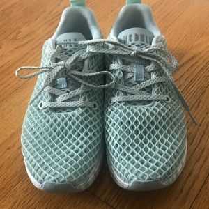 NO BULL RUNNER SNEAKERS